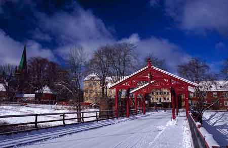 gamle bybrua, trondheim