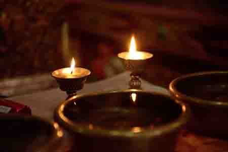butterlampen, kloster hemis