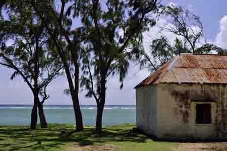 ehemalige hotelanlage, strand bei baladirou, rodrigues