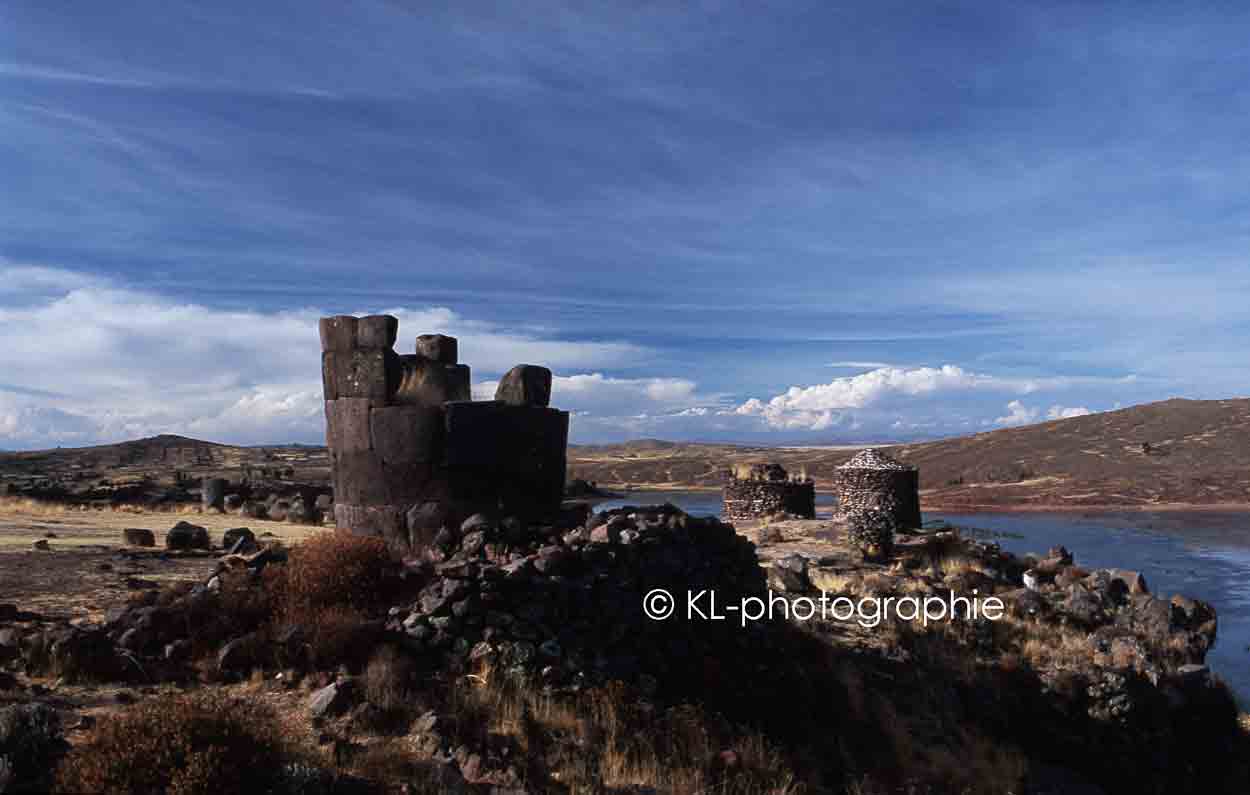 grabtürme in sillustani