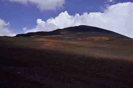 route du volcan, plaine de sable, am piton de la fournaise